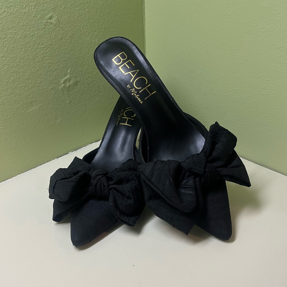 Black kitten heels size 7 hardly worn